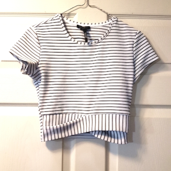 DYNAMITE  Top - Picture 3 of 9